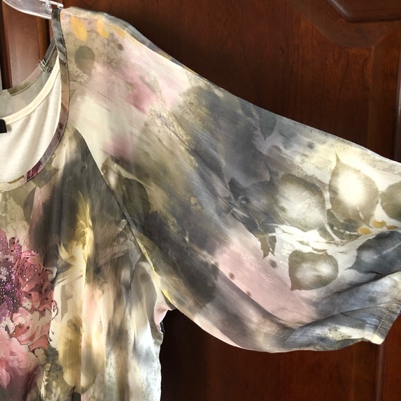 B.L.E.U. Embellished Sheer top. Size 3x. - Picture 8 of 8